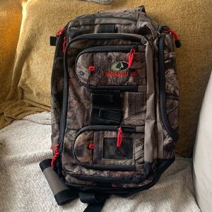 Mossy Oak sling tackle bag